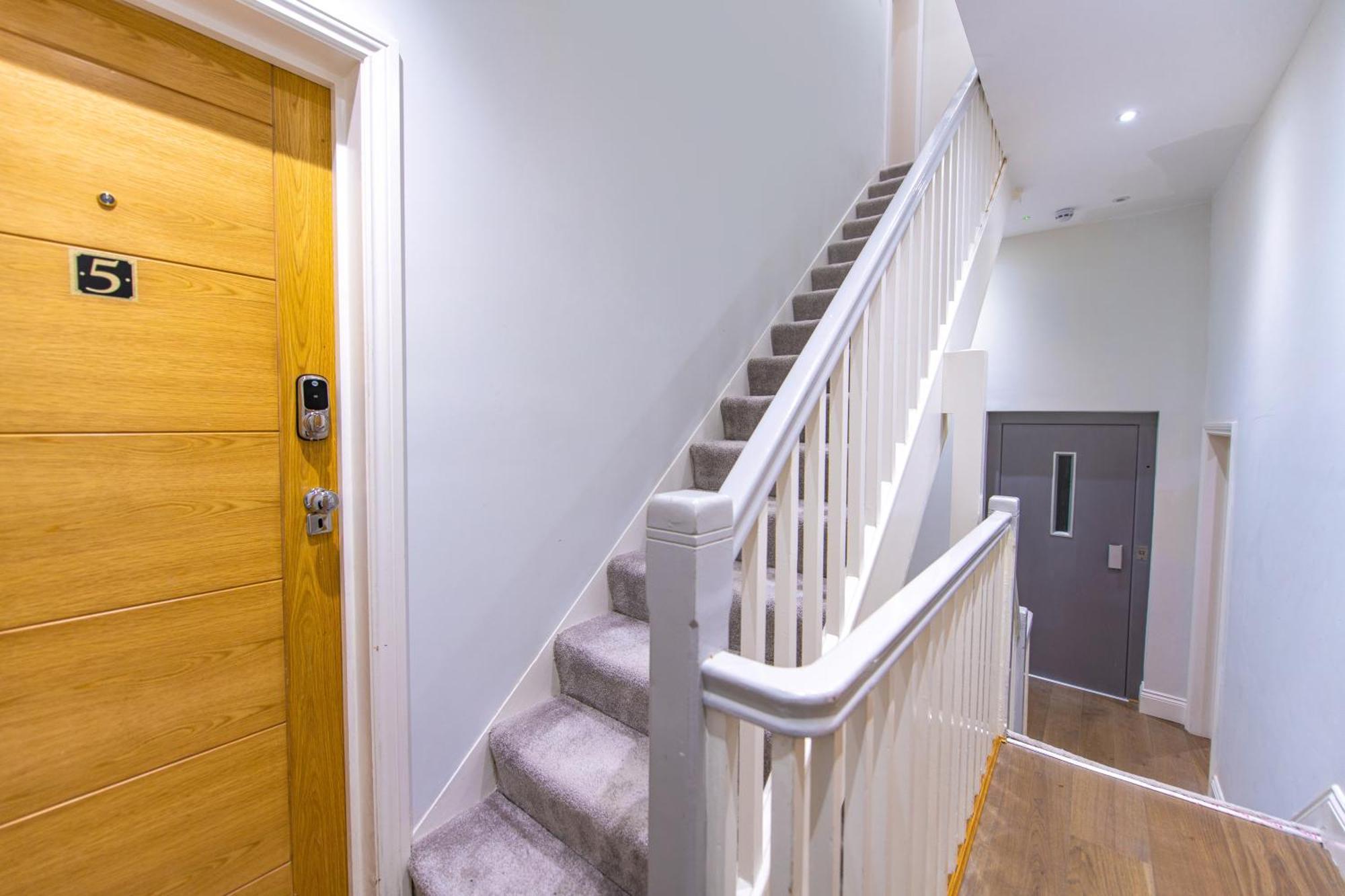 Aparthotel Ealing Residency Londyn Zewnętrze zdjęcie